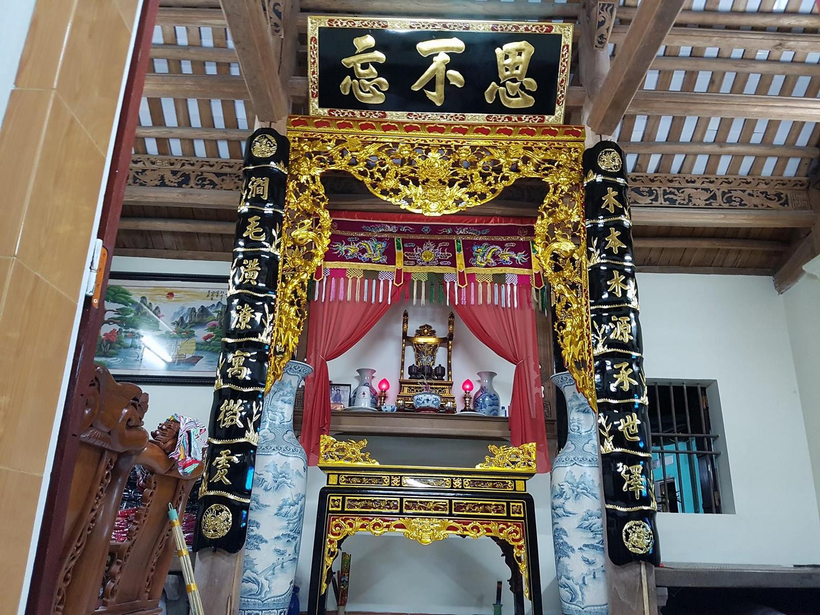 Khách hàng gian thờ gia tiên tại Ninh Hiệp - Gia Lâm - Hà Nội