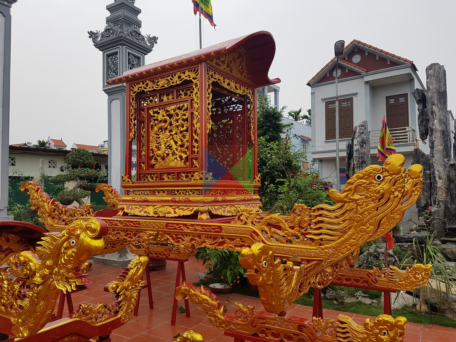 Kiệu thờ Việt Nam