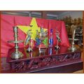 * Bộ đỉnh đồng Vĩnh Tiến Số  1 vuông- Ngũ sự