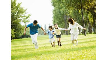 ​“BA CHA TÁM MẸ” GỒM NHỮNG AI?