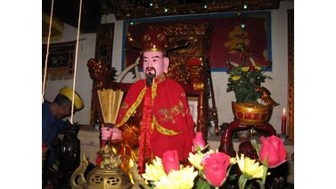 ​Phân biệt thần, tiên, thánh