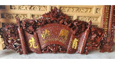 Bức Bình Phong Thiêng Liêng Chấn Giữ Không Gian Thờ Tự