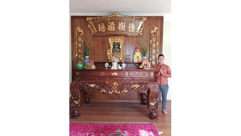 Bàn thờ gia tiên điểm khác nhau cơ bản giữa nhà gỗ 3 gian Bắc Bộ và nhà rường Huế