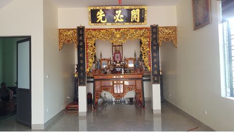 Bàn Thờ Gia Tiên Và Những Vật Phẩm Đặc Trưng Của Người Miền Bắc