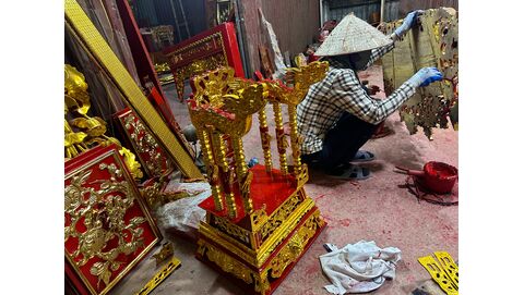  Qúa trình hoàn thiện một chiếc ngai thờ sơn son thếp vàng hoàn mỹ từ mộc đến sơn
