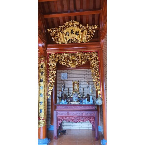 Mẫu cửa võng sơn son thếp vàng đẹp và đồ thờ tại nhà thờ họ tại Diễn Kỷ - Diễn Châu - Nghệ An